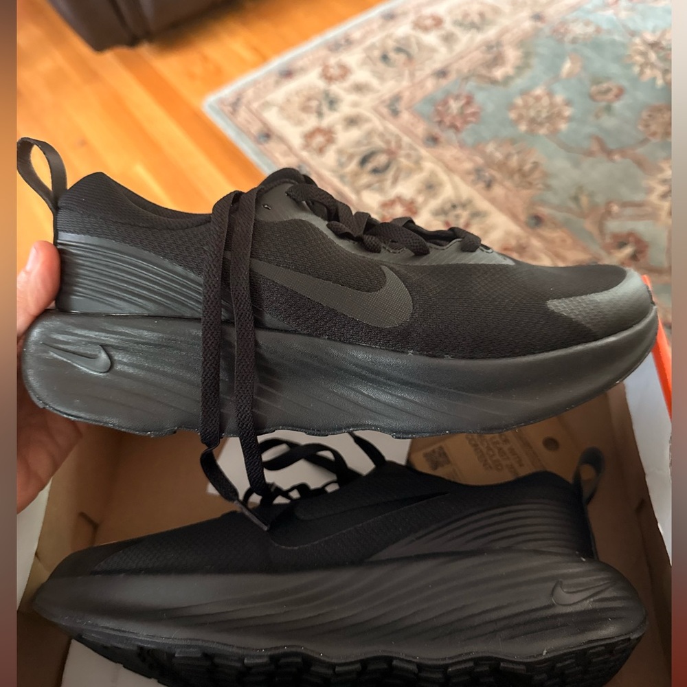 Nike Promina Triple Black 9W NWT